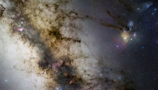 图片说明：银河系中心，版权:ESO / Stéphane Guisard & Stéphane Guisard